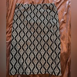 NWOT Zara patterned midi, bodycon skirt